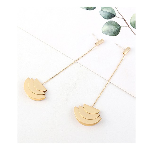 LRC Anting Tusuk Fashion Golden Gold-plated Fringed Geometric Earrings Y63210