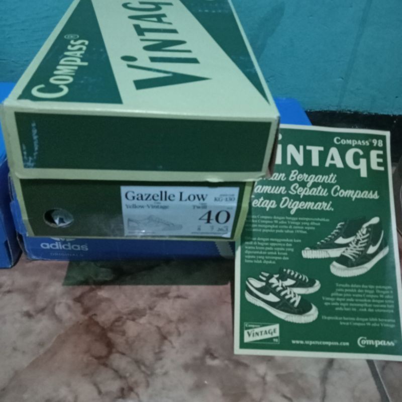 sepatu compass vintage low mustard