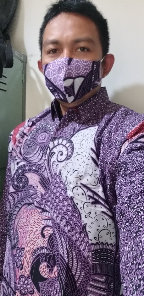 Nugroho Ungu Kemeja Batik Pria Lengan Panjang Lapis Furing Reguler Fit Katun Primisima Batik Solo