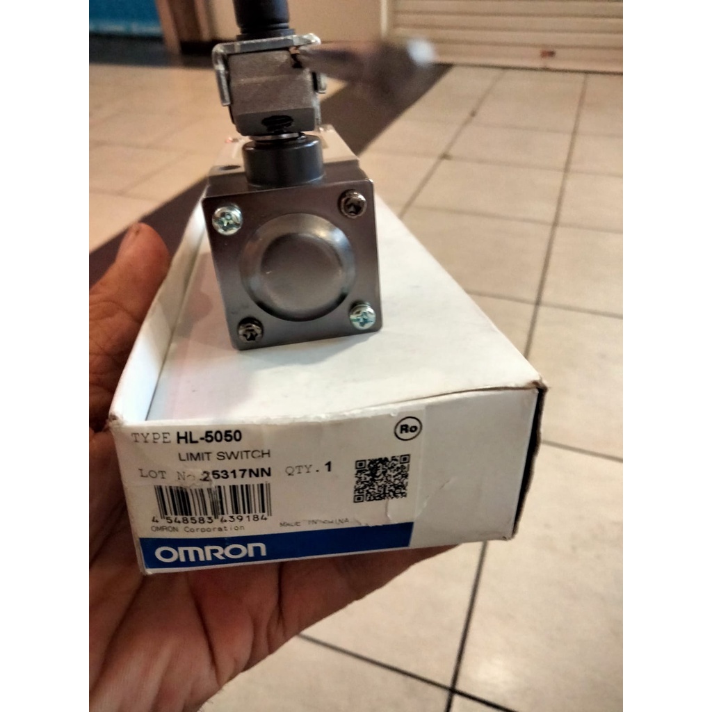 Omron HL-5050 Limit Switch
