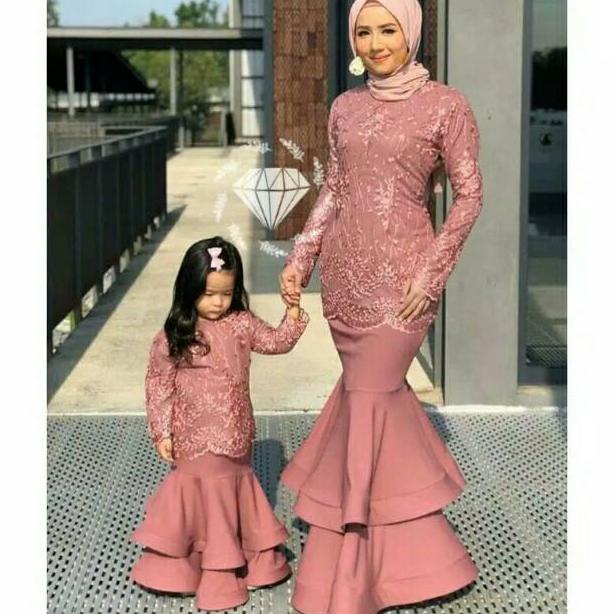 Baju Couple Ibu dan Anak Brukat Model Duyung Premium Terbaru Baju Couple Ibu Dan Anak Dress Baju Couple Ibu Dan Anak Perempuan Muslim Kekinian Couple Ibu dan Anak Model Sekarang Untuk Lebaran 2022 || HILDA couple mom n kid Model Duyung Brukat Pesta Murah
