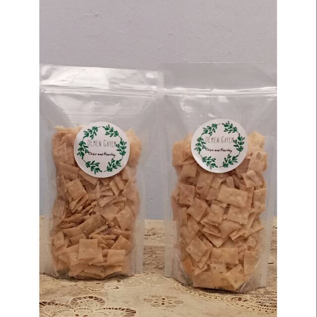 

Keripik pangsit sapi panggang 60gr/snack/cemilan/makanan ringan