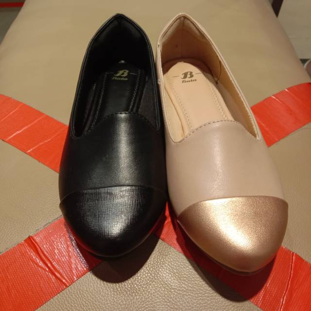 Flat shoes Bata .