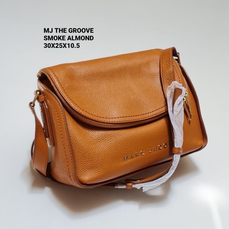 MJ THE GROOVE LARGE SMOKE ALMOND