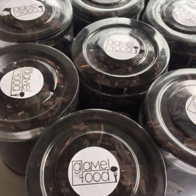 

choco almond isi 4 pcs