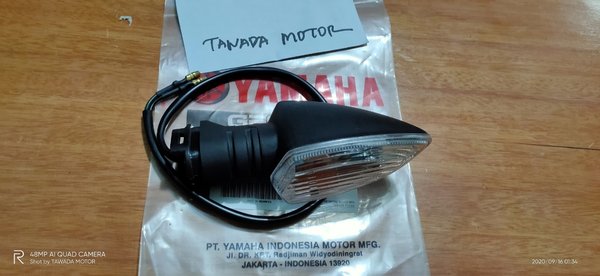 LAMPU SEN SEIN  BELAKANG KANAN YAMAHA VIXION NEW -R15-  MIKA BENING