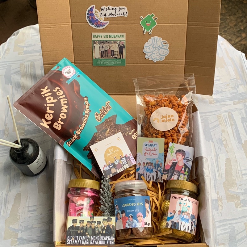 

HAMPERS LEBARAN DAN RAMADHAN SPECIAL BTS EDITION