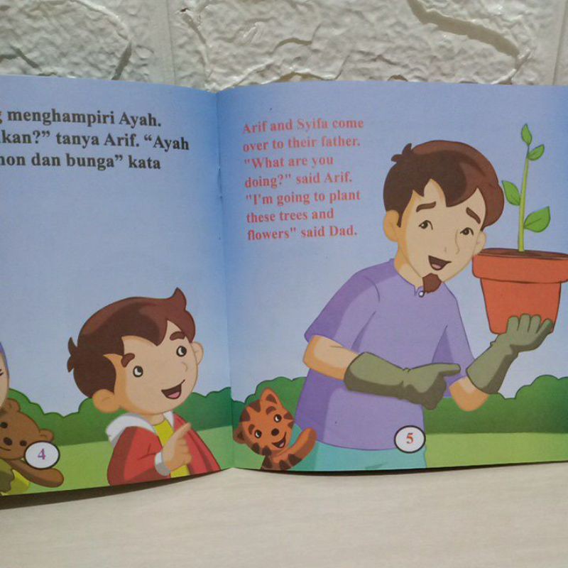 Buku Cerita Aku Suka Berkebun / Bilingual