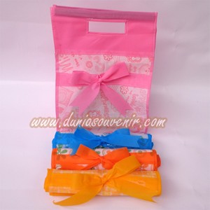 

Tas Bambu Spunbond (Tas Goodie Bag / Tas Hidangan) (Minimal order 100 pcs)