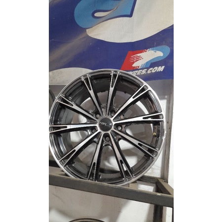 velg Racing takikawa ( HSR ) ring 17 lebar 7,5 rata lubang 5x114,3 et.45 bisa buat mobil inova,rush,