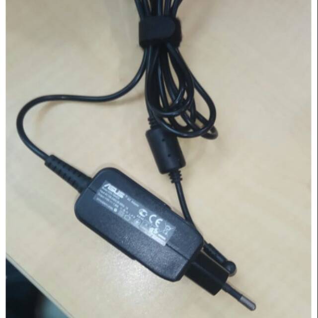 Jual charger adaptor asus eeepc 19V 1.58A soket kecil