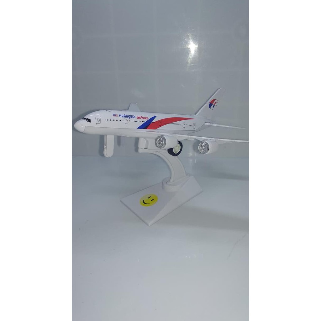 Eklusif Diecast Miniatur Replika Pesawat Malaysia Airlines Terlaris