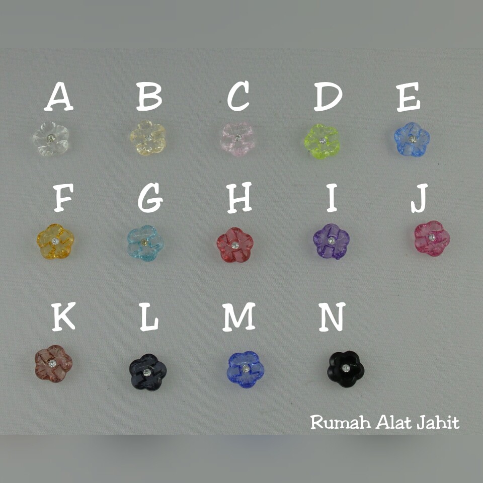 Kancing Akrilik Motif Bunga Bermata 12mm