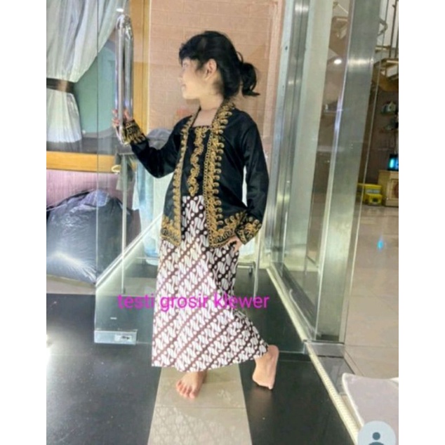 KEBAYA ANAK PEREMPUAN | KEBAYA KARTINI ANAK | KEBAYA BLUDRU ANAK - BAJU ADAT ANAK PEREMPUN- KEBAYA - KEBAYA ANAK MODERN - KEBAYA ANAK PEREMPUAN MODERN  - BAJU ADAT JAWA ANAK PEREMPUAN - BAJU ADAT JAWA ANAK PEREMPUAN