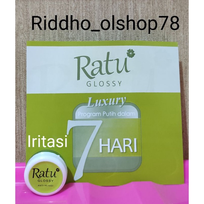 Iritasi Ratu glossy