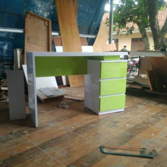 Meja Kantor Hpl Minimalis Design Rumah Minimalisss Meja Kantor Hpl Minimalis Design Rumah Minimalisss