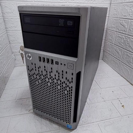HP Proliant ML310e Gen8 v2 Server Tower Ram 8Gb (8Gbx1) HDD 1TB