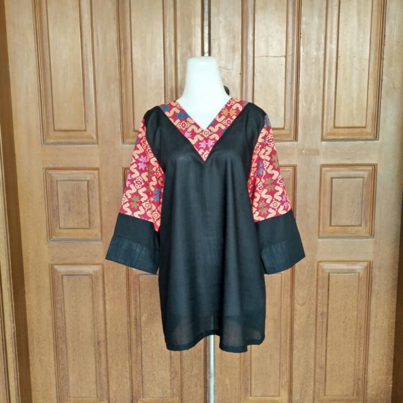 BLUS BATIK HITAM