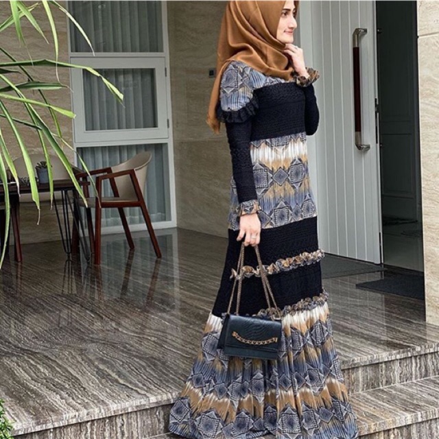 MAHIRA DRESS BY JAVINA SIZE S