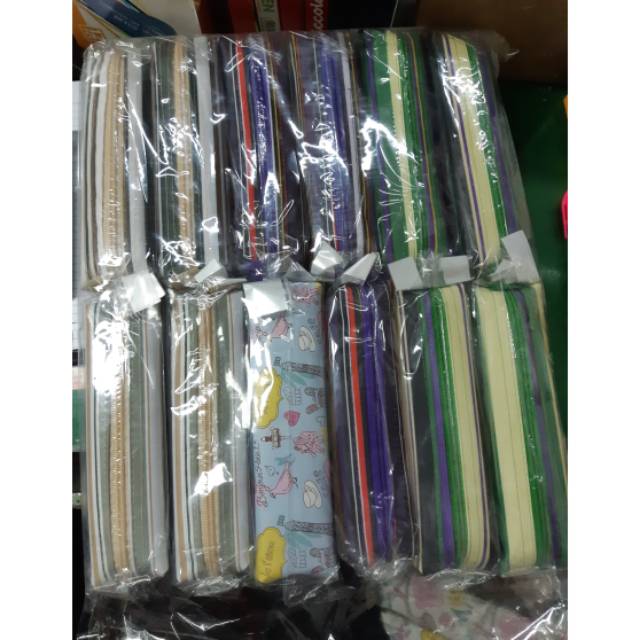 

Tempat pensil motif