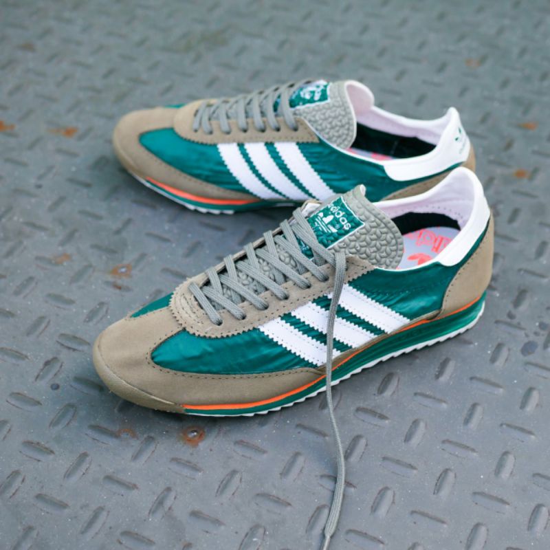 SALE Sepatu sneakers pria adidas sl72 olive white original