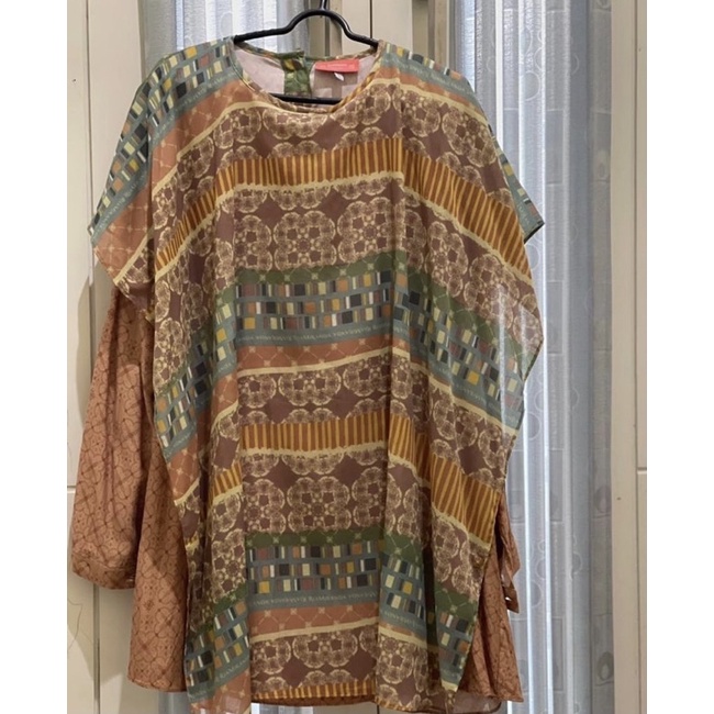 Jenar Top Ria miranda