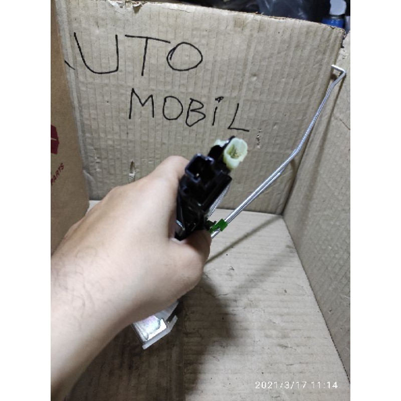 Door Lock Pintu Bagasi apv Arena Original