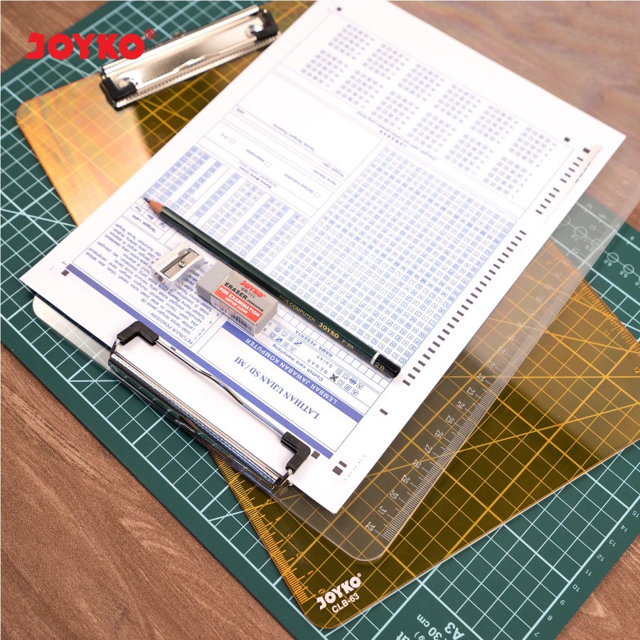 

Clip Board Transparant Joyko CLB-63 / Papan Dada F4 joyko / Papan Jalan / Tatakan Untuk Menulis