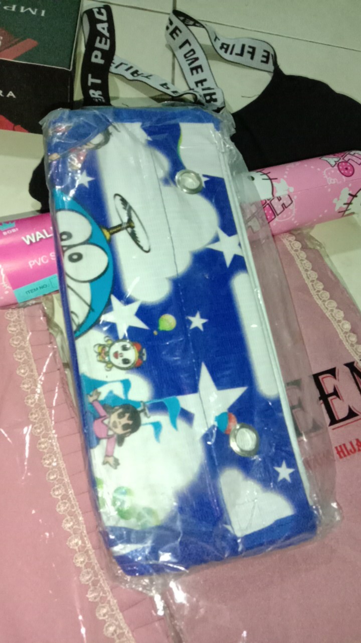 Rak Kosmetik Gantung