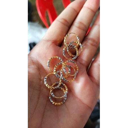 Anting bulat ,cocok untuk anak, bayi dan dewasa ,tidak luntur