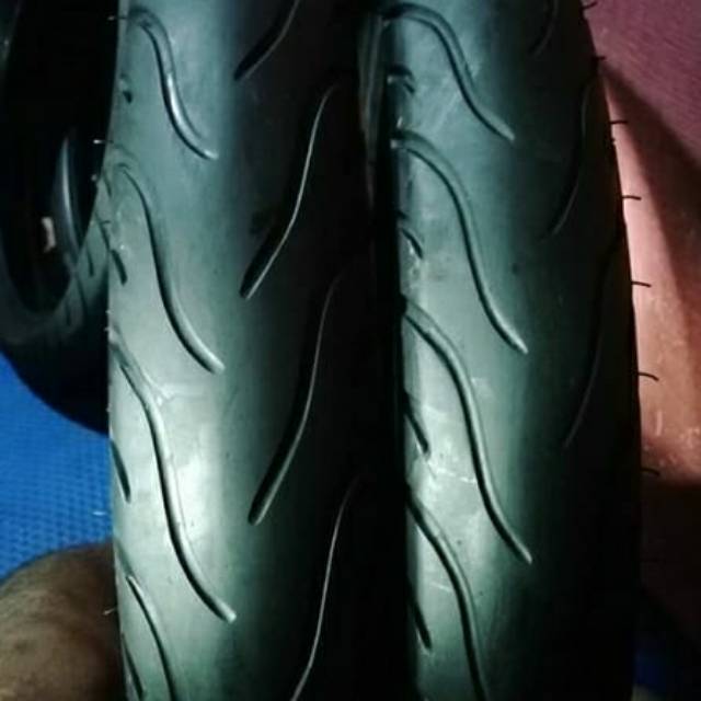 Sepasang ban michellin moge,100/70-17,130/70/17