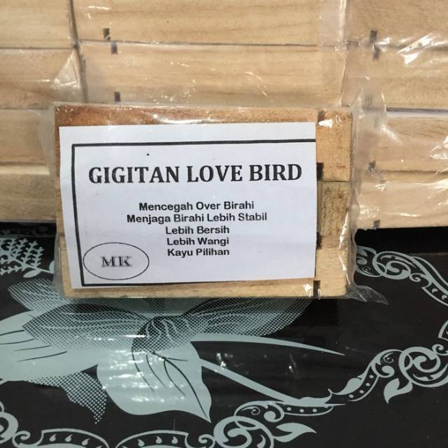 Gigitan lovebird /krokotan lovebird/cokotan /cokotan lovebird/gigitan burung lovebird/maenan burung 
