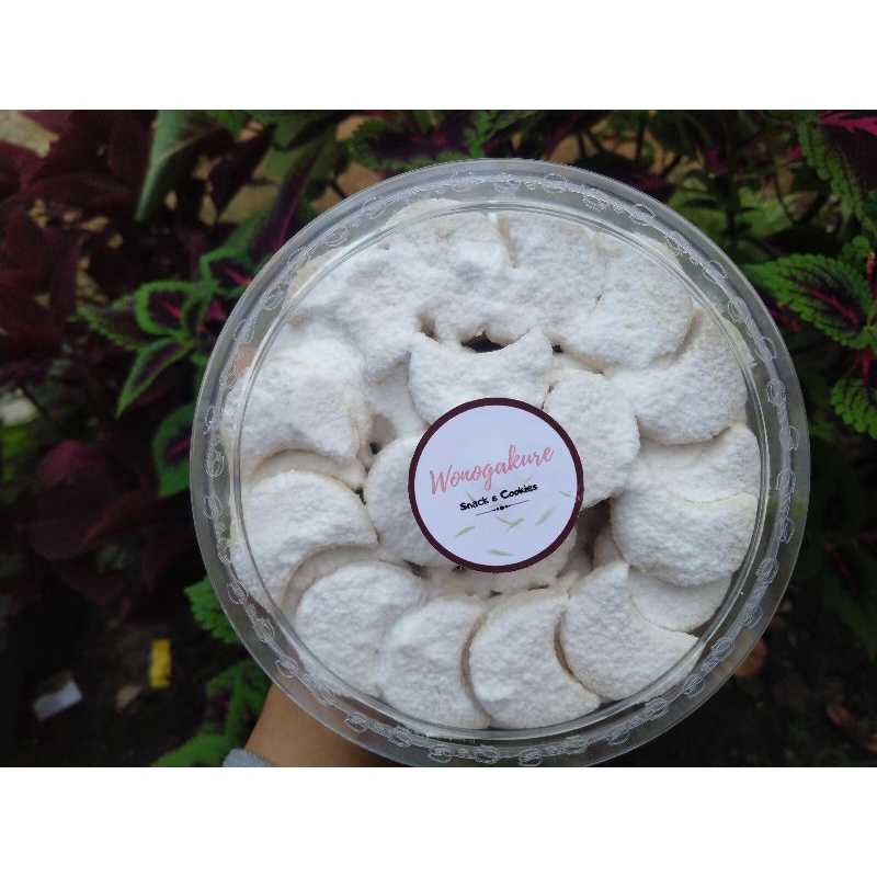 

Kue Putri Salju kering