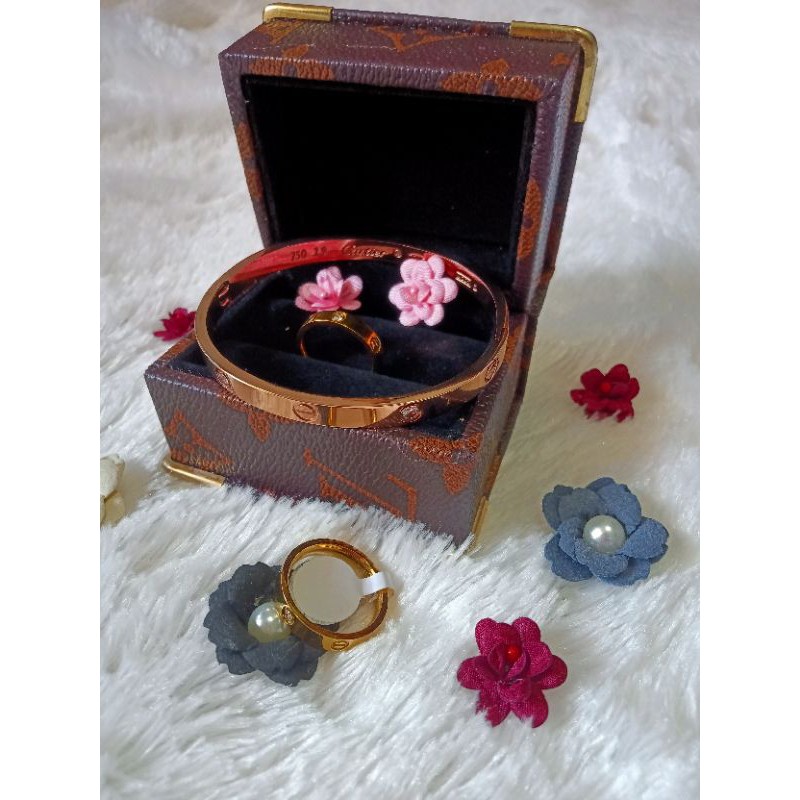 Satu Set Gelang Cartier+Cincin