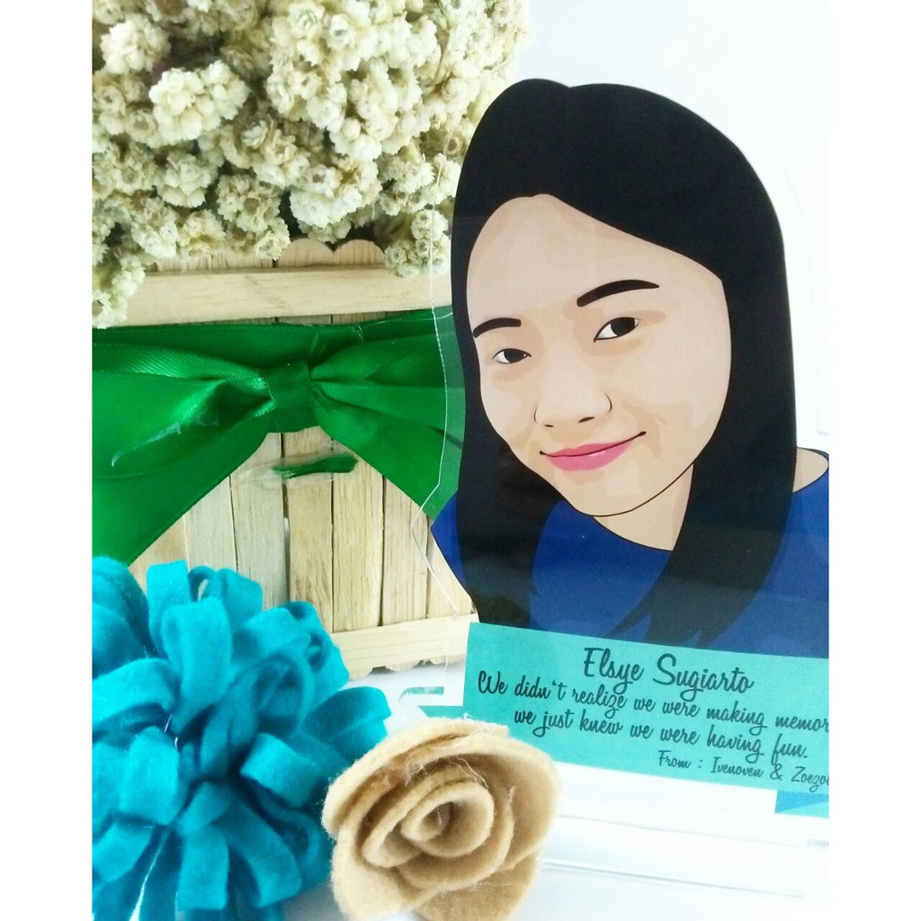 

Plakat Custom Akrilik 15 x 20 cm Half Body