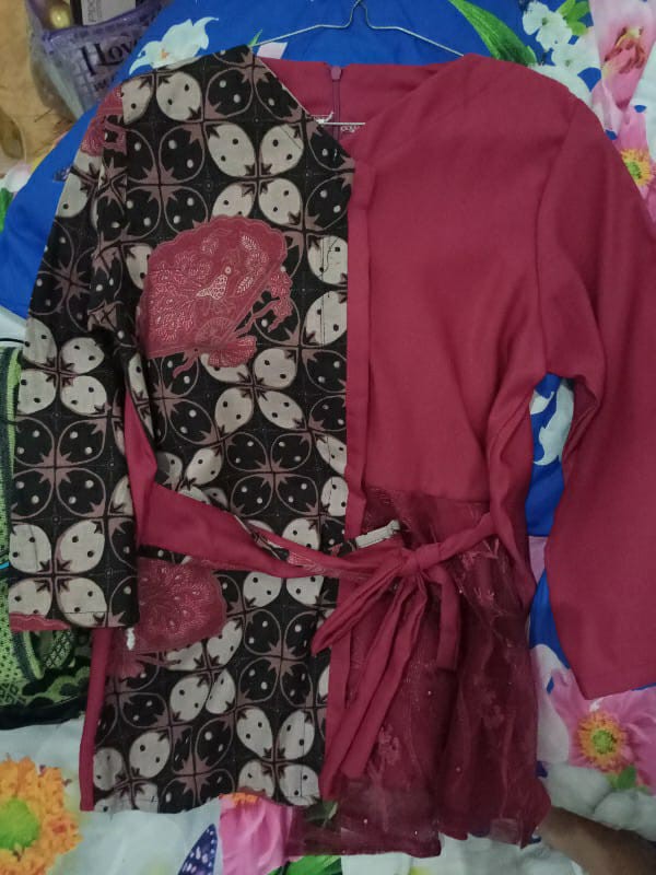 Atasan Batik Dolby Dolbi Dobby Doby Tenun Sutra Tulis Halus Katun Atbm Baron ,sarombit Atasan Ruby