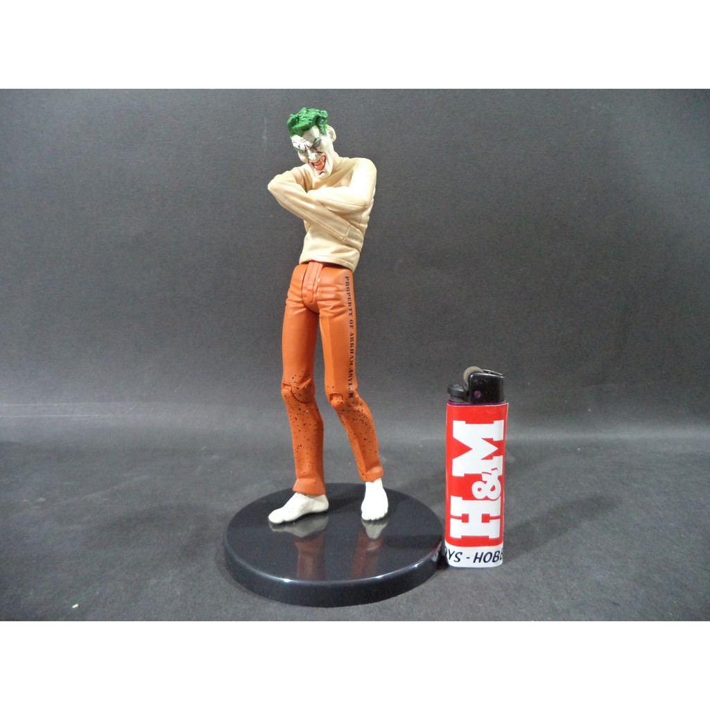 FIGURE JOKER BAJU COKLAT