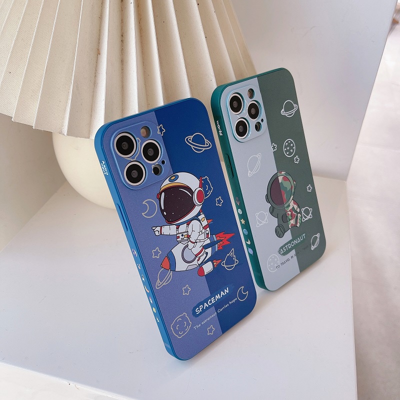 Case Pelindung Lensa Warna Blok Desain Astronot Untuk iPhone 11 12 13 Pro MAX X XR XS MAX 7 8 Plus