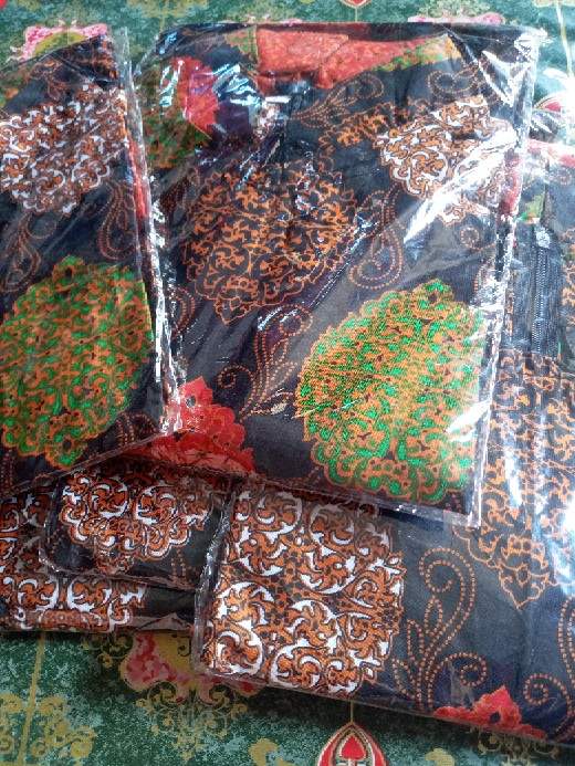 Murah Terlaris Serut Genes Jelita Tunik  Navbor Yelbor Whitbor Creambor Tunic Batik Hrb026 Doby  Dob