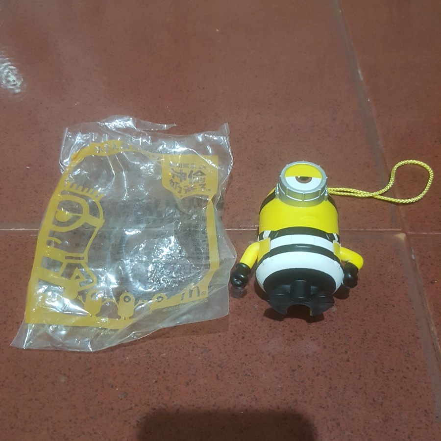 Minion Despicable Me Prison Mainan Anak Figure Mcdonalds Hongkong Ori
