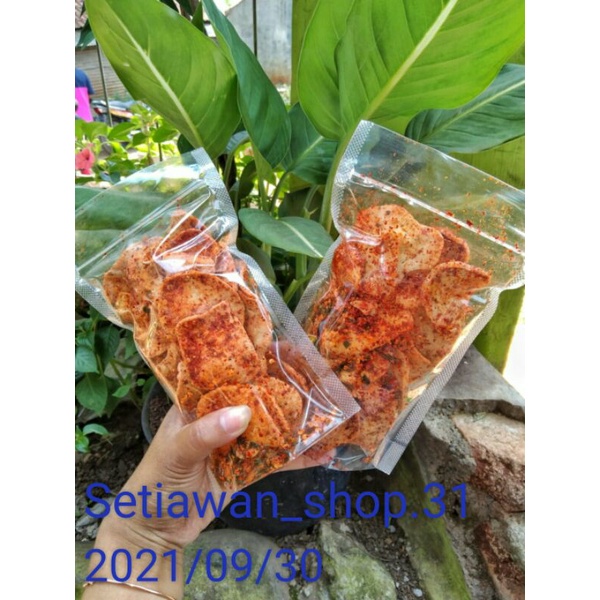 

basreng viral murmer 100gr dapat pedas gurih dengan harga terjangkau..