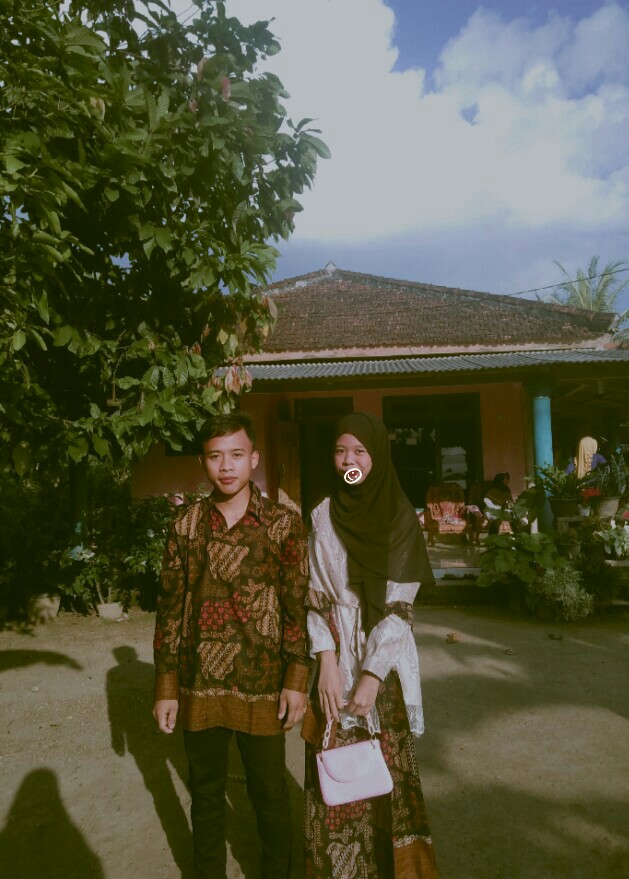 Maura Couple - Sania Ruffle Batik Couple Ori Ndoro Jowi Garansi Termurah Shopee - Aziza Batik Couple