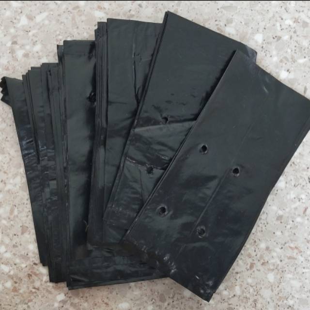 

(isi 5) poly bag plastik hitam 15x15cm