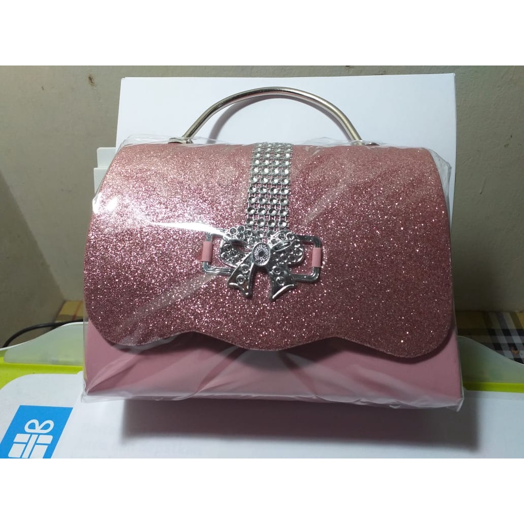 TAS PESTA LALA MODEL CLUCTH DAN SELEMPANG TERKESAN MEWAH DAN ELEGAN DERA SHOP99