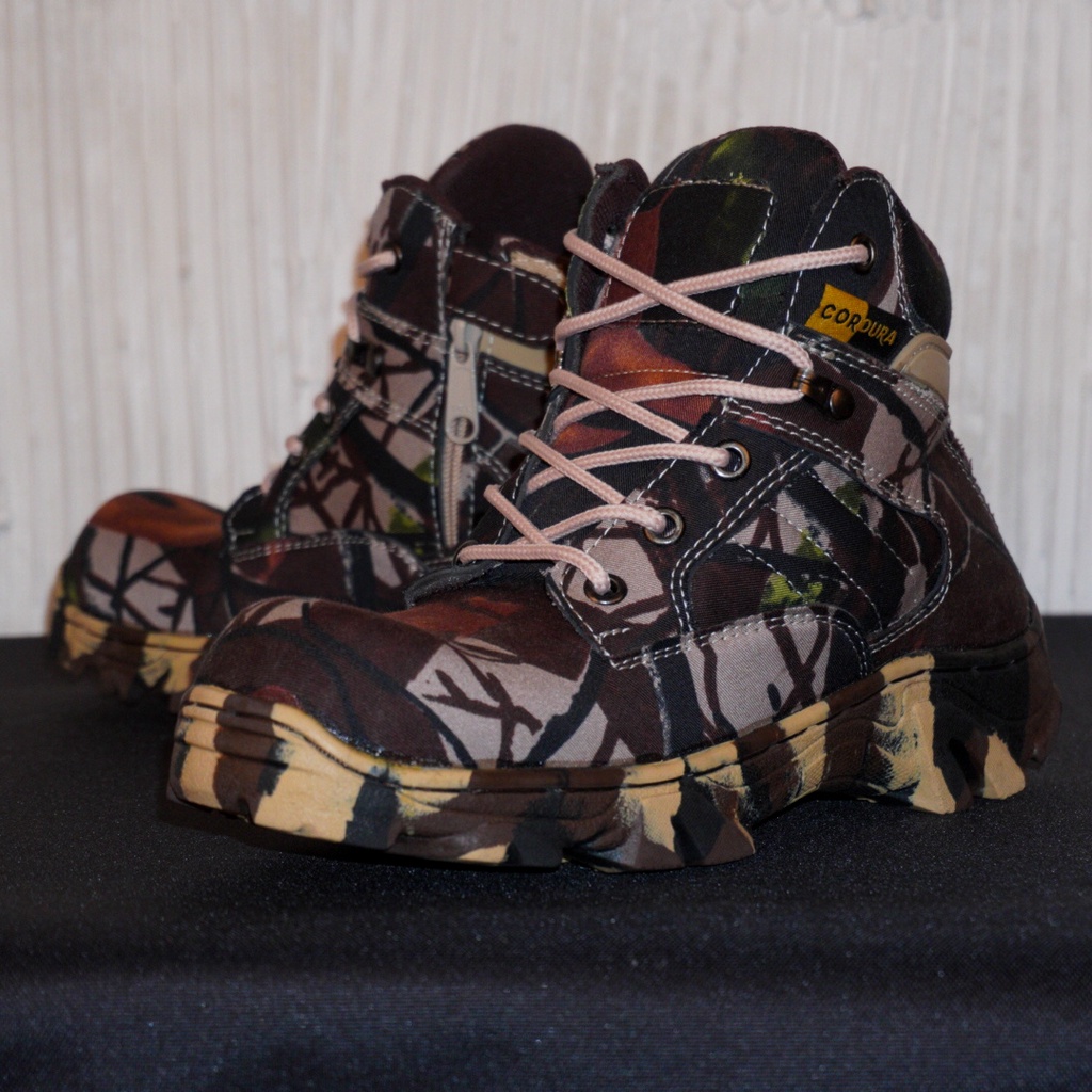 Sepatu Boots Ujung Besi Safety CAMO Loreng High /Low Sepatu Berburu Hutan Naik Gunung Sepatu Pdl/Pdh termurah