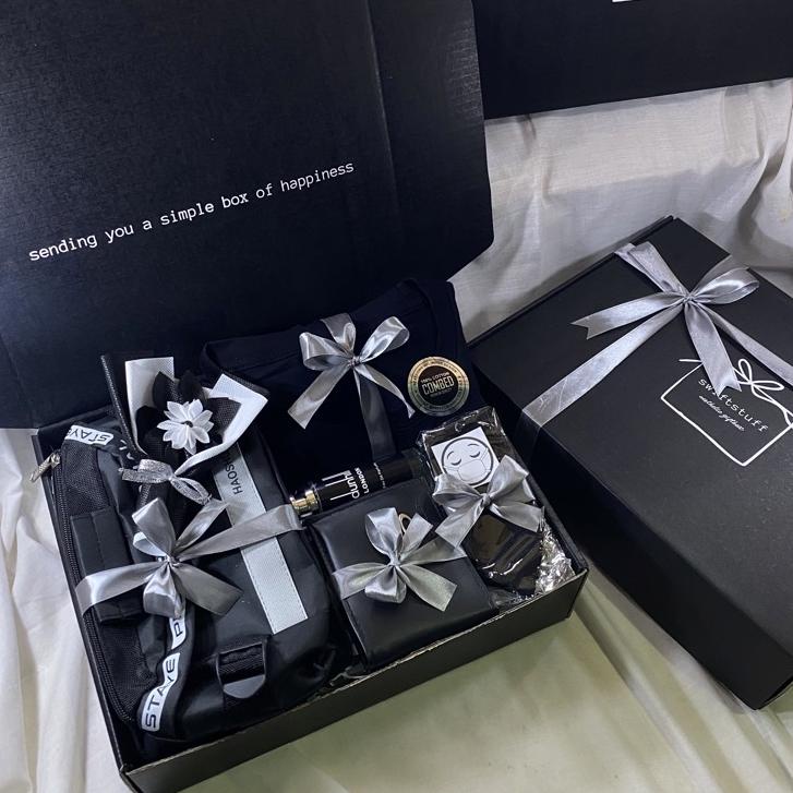 

[PROMO 78Y77] GIFT BOX COWO BLACK SERIES AESTHETIC HAMPERS PRIA KADO HADIAH FOR MEN (I) Terbaru