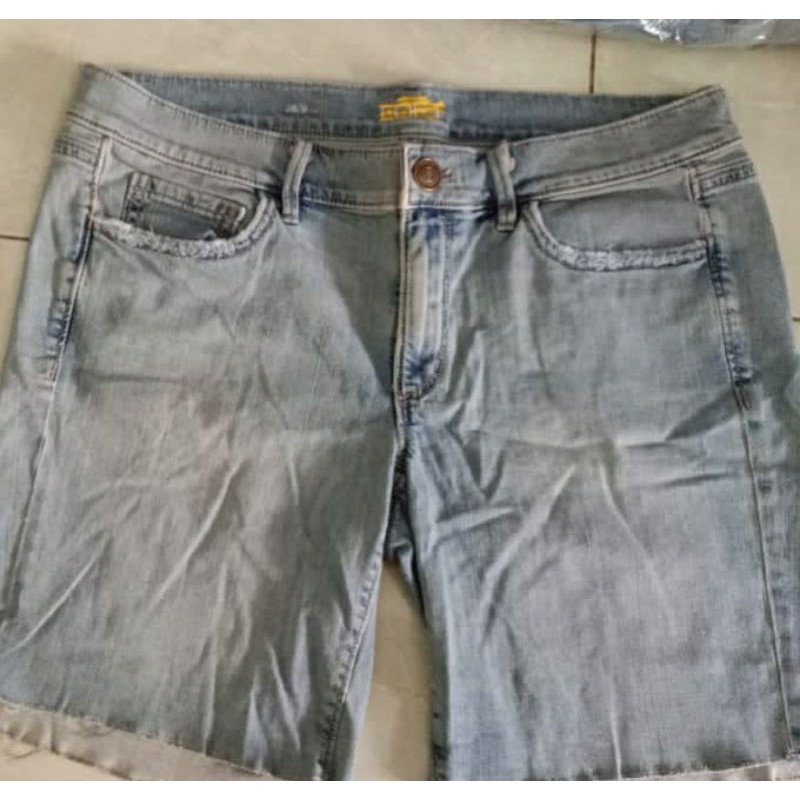 loft  washed denim short