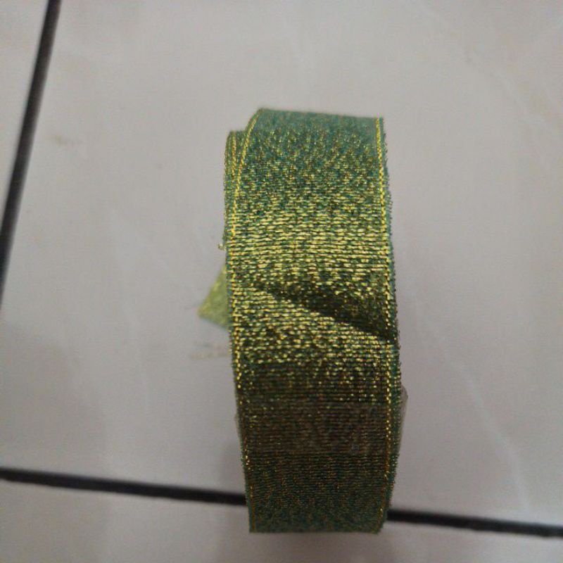 

1 roll pita satin 1inchi 2.5cm 25yard hijau gradasi emas