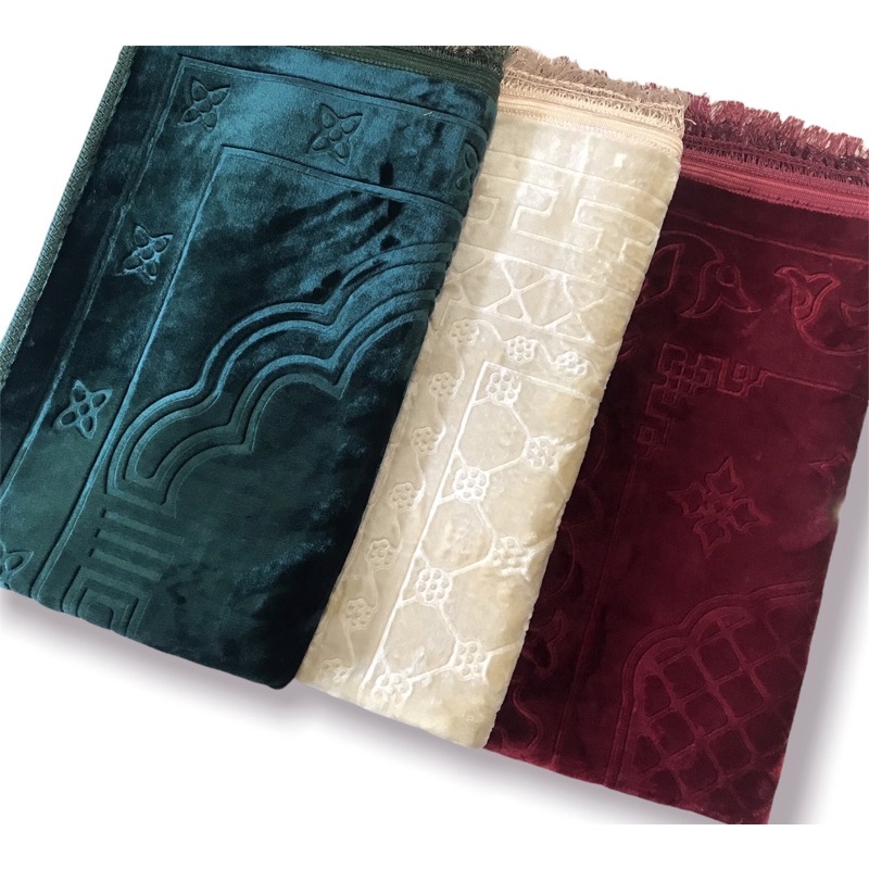 Sajadah Embose empuk bulu/sajadah bulu/sjadah empuk/sajadah tebal