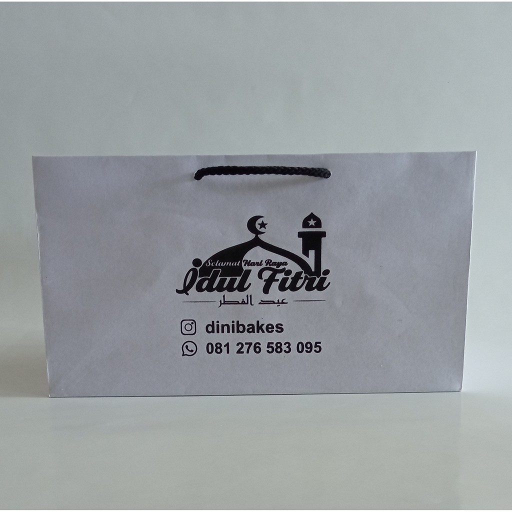 

PAPERBAG CUSTOM KERTAS KRAFT PUTIH UKURAN pxlxt 31x26x17 Bertali bagus MURAH kuat Berkualitas